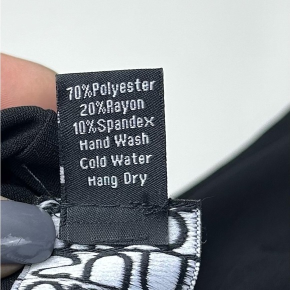 Clara Sun Woo Black Mock Neck Cold Shoulder 1/2 Sleeve Knit Tunic Top Size XS - Picture 4 of 11